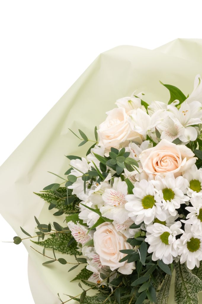 Bouquet di fiori misti in tinta bianca - immagine 5