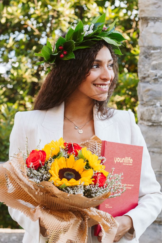 Bouquet di rose e girasoli - immagine 3