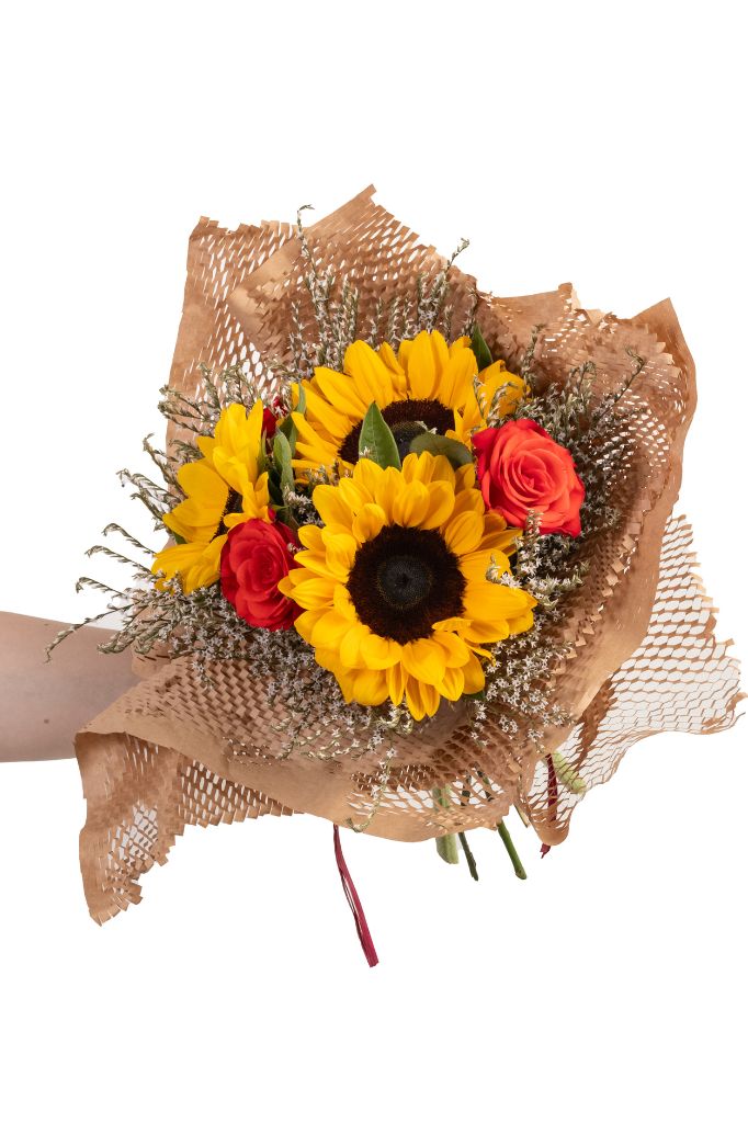 Bouquet di rose e girasoli - immagine 5