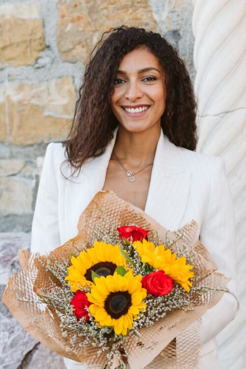 Bouquet di rose e girasoli