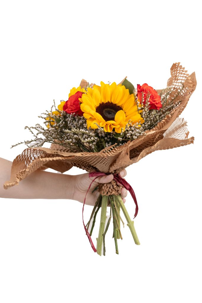 Bouquet di rose e girasoli - immagine 2